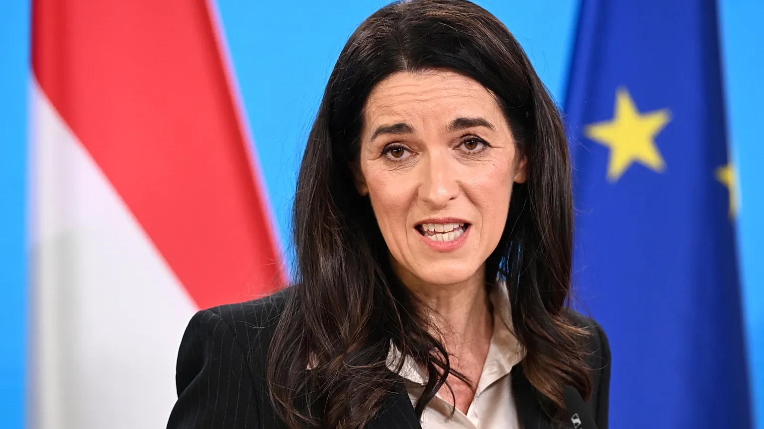 Tíz orosz diplomatát utasított ki Magyarországról a kormány