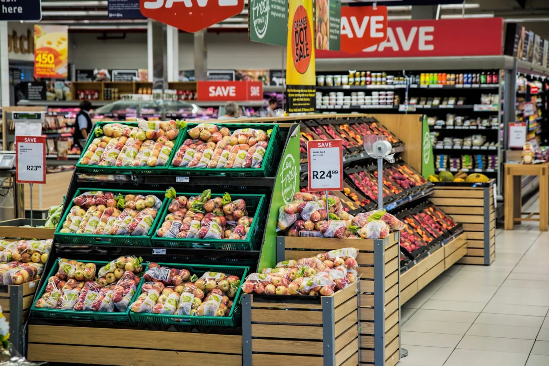 Az árrésstop azonnali kivezetését szorgalmazzák az élelmiszerlánc szakmai érdekképviseletei