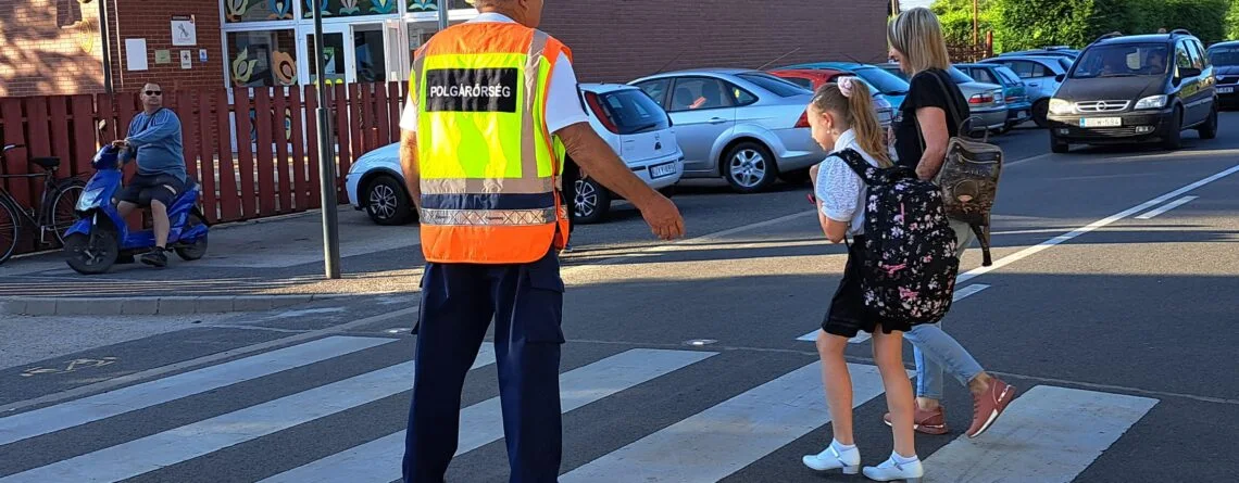 A polgárőrök idén is ott lesznek az óvodák és iskolák környékén